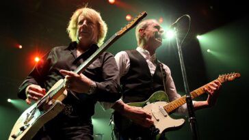 Francis Rossi Discusses the Internal Conflicts within Status Quo]