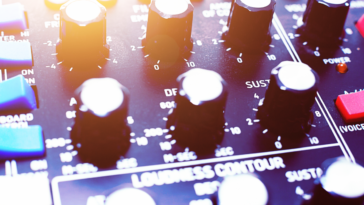 "How the Zap Evolved from a Klingon Connection to Its Modern Hi Q Identity: A Guide to Capturing Early Techno Vibes and Creating Retro Zaps in Software"]