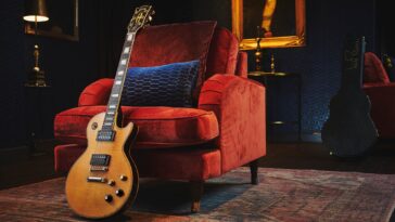 “I'm sure Mick would be amazed to hear his legacy is still celebrated so warmly. This guitar enhances an already iconic story”: Gibson introduces Murphy Lab replica of Mick Ronson’s 1968 Les Paul Custom from the Bowie era.]