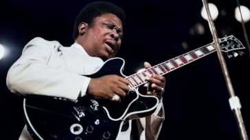 Joe Bonamassa Discusses B.B. King's Underrated Guitar Brilliance]