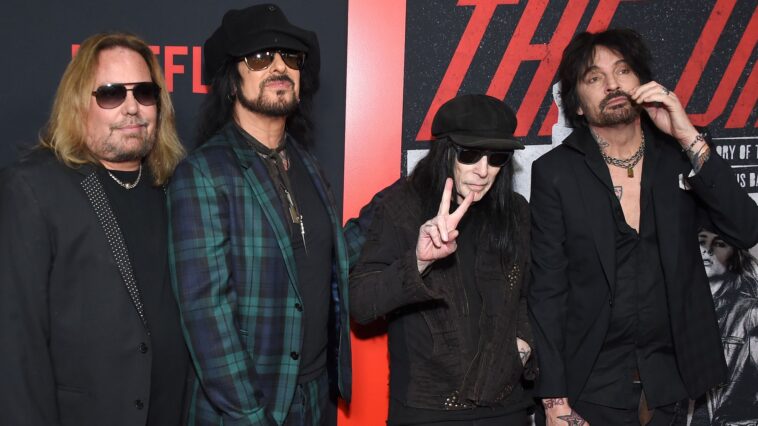 "Judge Decides Mötley Crüe Was Justified in Dismissing Mick Mars, Acknowledges Mars’ Moral Argument but Stays Neutral"]