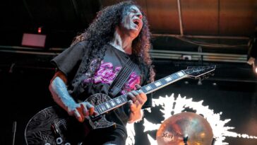 Marty Friedman Discusses Megadeth and His Experience with Ozzy's Band]