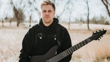 Mike Stringer paid homage to Kurt Cobain with his unique signature model.]