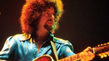"One Morning, I Awoke to a Radiant Sun and Illuminated Mountains: The Story Behind Jeff Lynne's Creation of 'Mr. Blue Sky' with ELO's Out Of The Blue"]