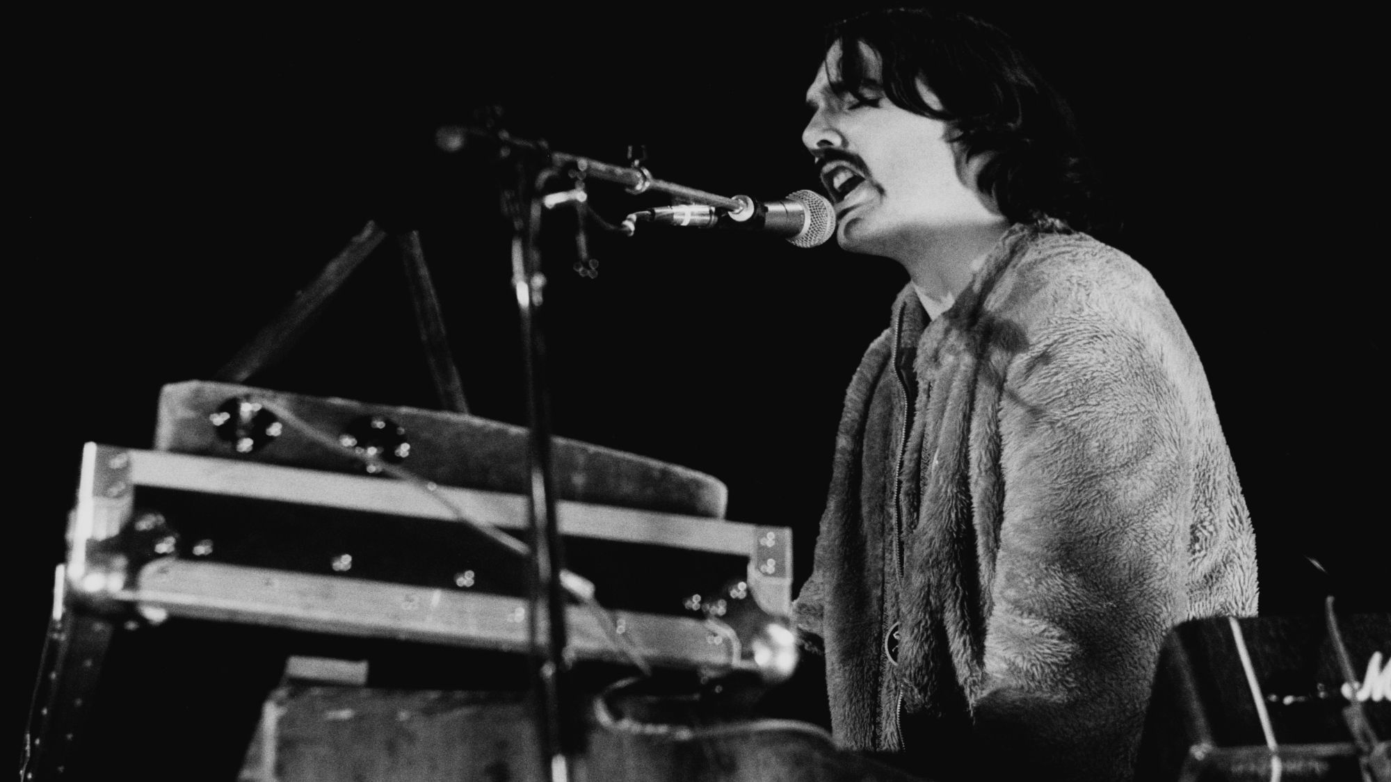 "Restoring a Piece of My Childhood: The Stranglers' Vintage Keyboard and My Hero, Dave"]