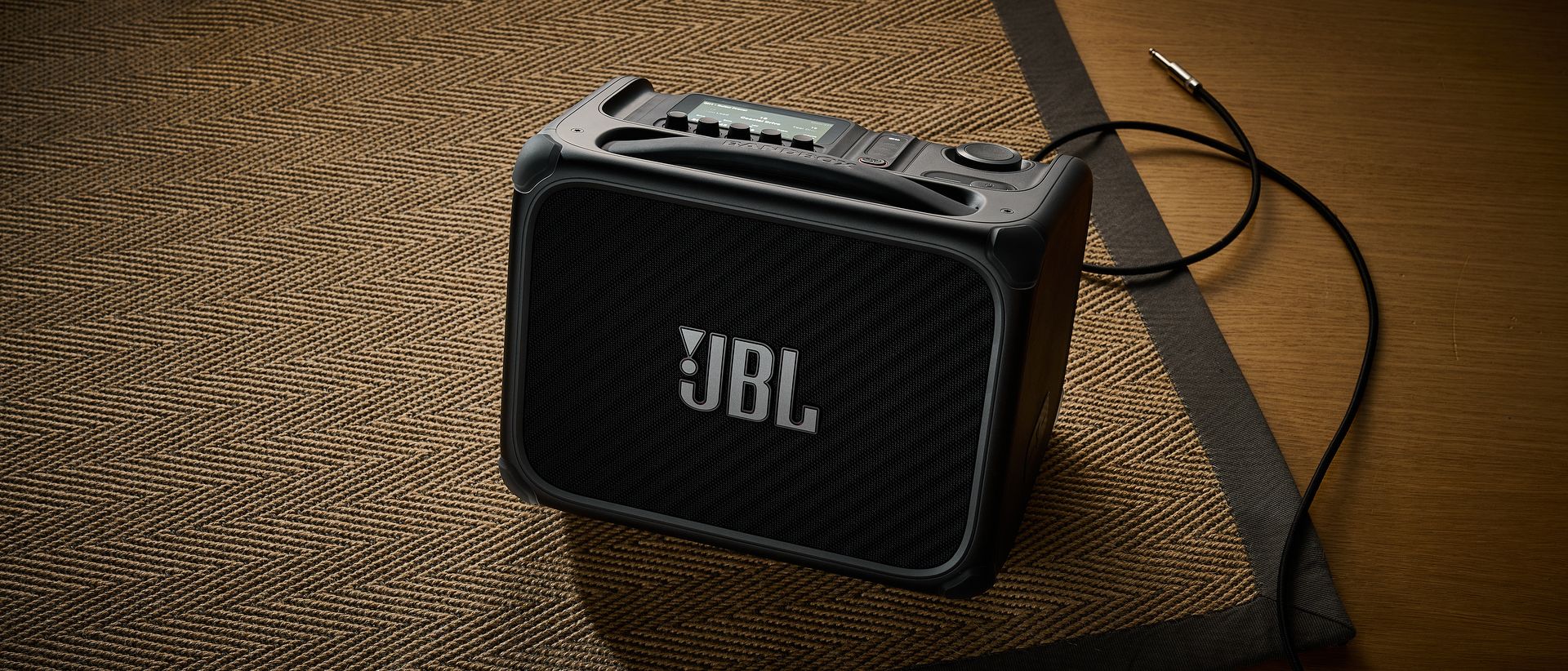 Review of the JBL Bandbox Trio | Guitar World]