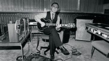 Robert Fripp: A Journey Through Three Guitars]