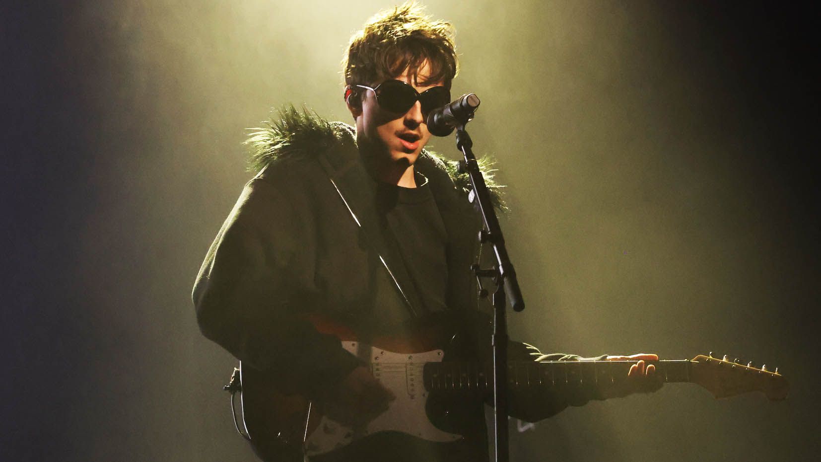 "Timothée Chalamet Reveals He Had to Self-Fund His Bob Dylan Musical Acts on SNL After Lorne Michaels Declined His Hosting Offer"]