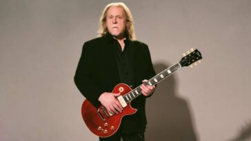 Why Warren Haynes Stopped Using His Gibson SG]