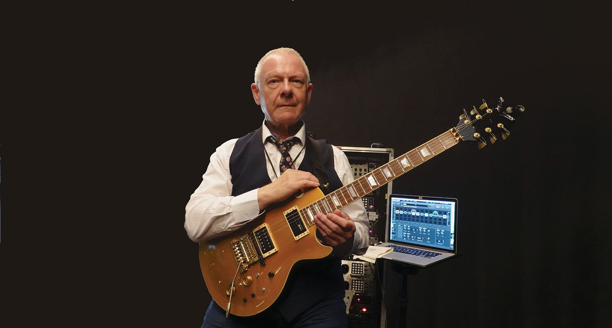 Robert Fripp with his goldtop Fernandes