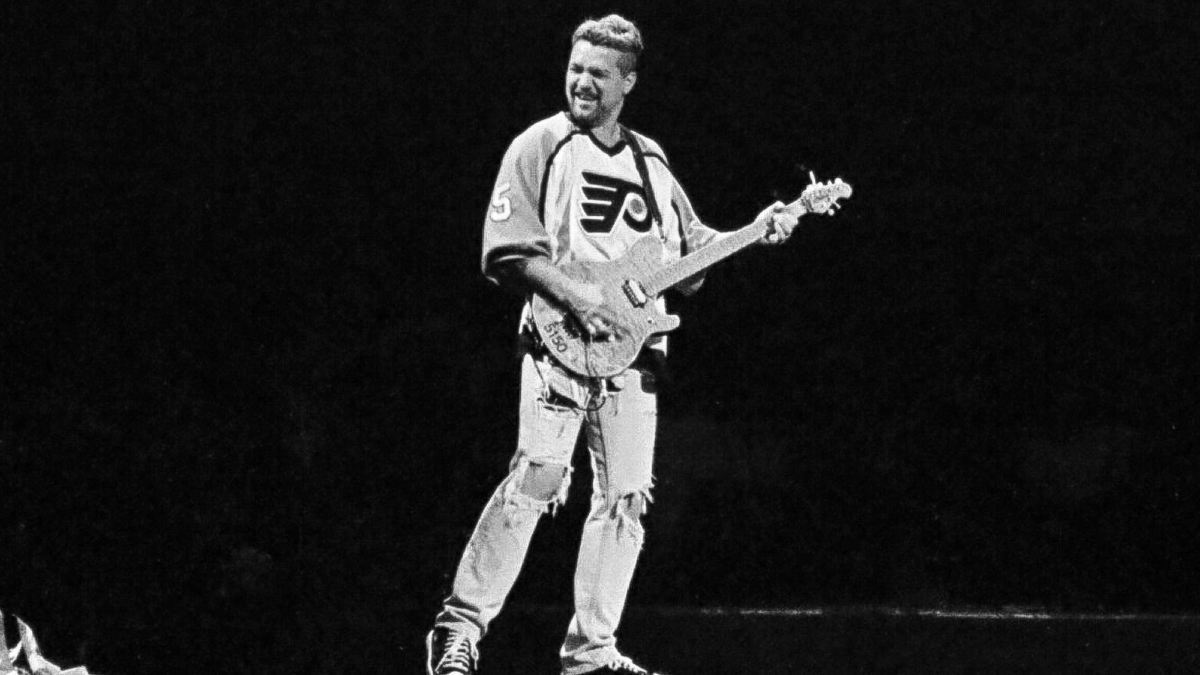 American Rock musician Eddie Van Halen (1955 - 2020), of the group Van Halen, plays electric guitar as he performs, during an encore, onstage at the Spectrum (later known as the CoreStates Spectrum), Philadelphia, Pennsylvania, April 28, 1995