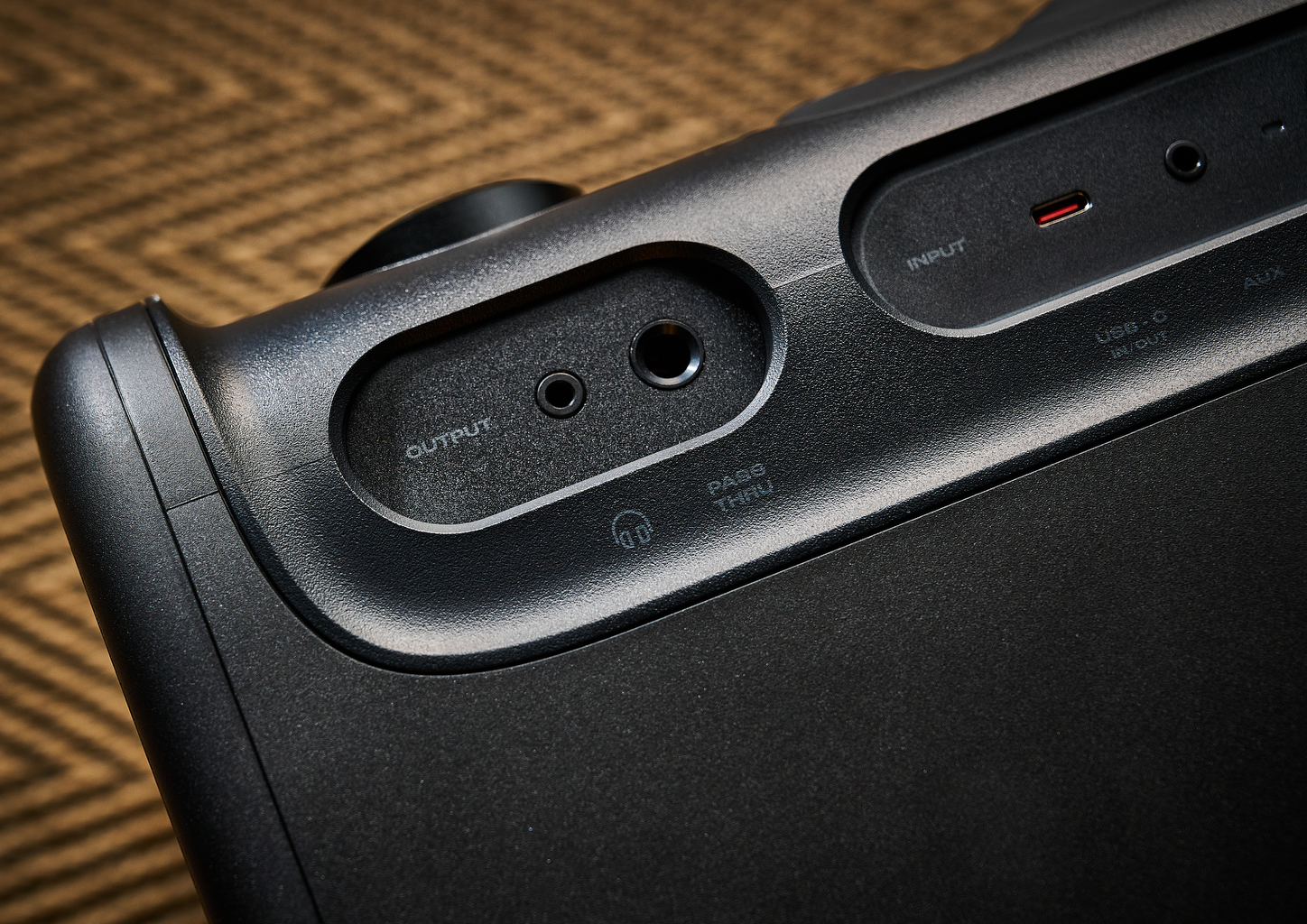 The outputs on the JBL BandBox Trio guitar amp