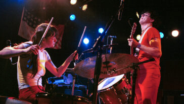White Stripes Meg White targeted in tabloid stalking error
