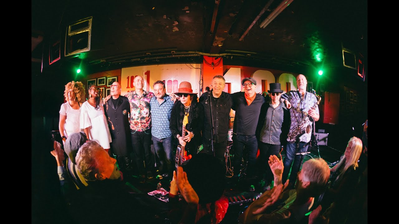 KillerStar - Children Of The Revolution - Live - YouTube