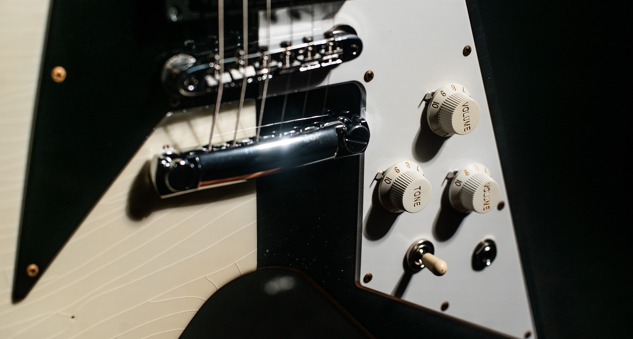 The Gibson Michael Schenker 1971 Flying V Collector's Edition is a forensic replica of the guitar made famous by the former UFO and Scorpions guitarist – a guitar that is now owned by Metallica's Kirk Hammett.