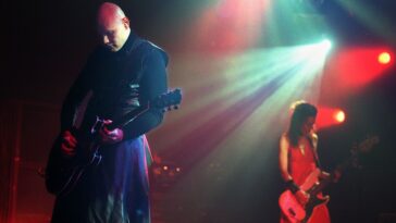 Billy Corgan Reflects on Initial Encounter with Melissa Auf der Maur]