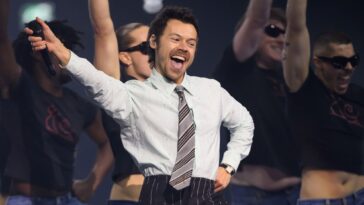 "Brilliant News: Harry Styles' Exclusive Discounted Manchester Concert Set to Become a Netflix Special"]