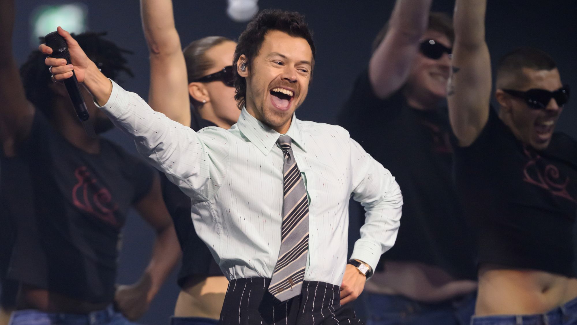 "Brilliant News: Harry Styles' Exclusive Discounted Manchester Concert Set to Become a Netflix Special"]