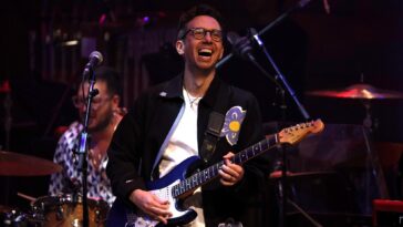 Cory Wong Discusses Enhancing the Bassline in Vulfpeck's "Dean Town"]