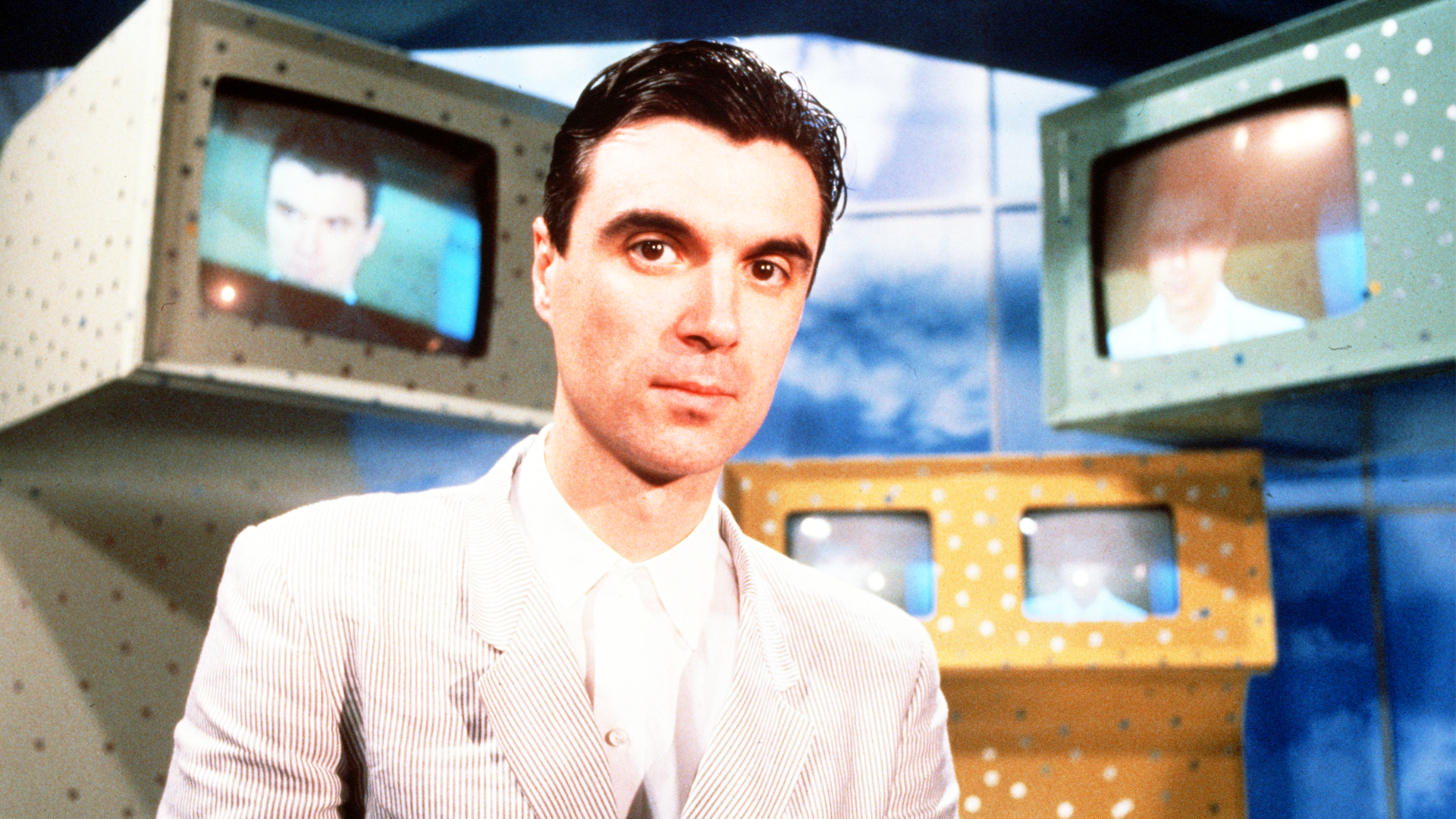 "Creating a Genuine Love Song: How Talking Heads Achieved the Subtle Elegance of 'This Must Be the Place (Naive Melody)'"]