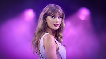 "Declining Figures: Recent Report Reveals Lack of Advancement for Women in Music by 2025"]