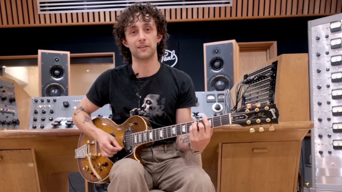 Dre DiMura Performs on Les Paul’s Iconic Number 1 Guitar at Les Paul’s Studio]