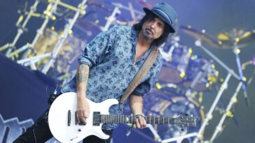 "Honestly, I always viewed Motörhead as merely a raucous sound—albeit an exciting one. It felt as if a spaceship had descended": A memorable interview with the late Phil Campbell, former guitarist of Motörhead, who passed away at 64.]
