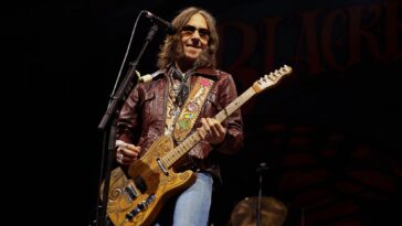 How to Perform B-Bender Licks Without Having a B-Bender Guitar]