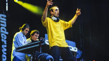 "Is This Song Really Playing on Breakfast Radio? It’s Hard to Believe – ‘When Did Things Shift That This Fits In?’ Incredible! It Just Didn’t Add Up”: The Tale Behind Underworld’s Emotionally Charged Icon, Born Slippy]