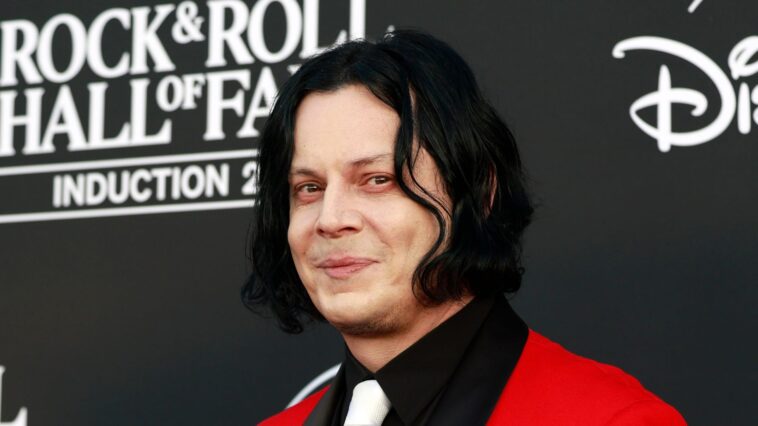 "Jack White Clarifies His Comments on Taylor Swift's Music, Dismissing Any Claims of It Being 'Boring'"]