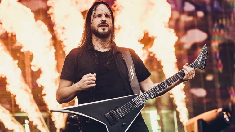 Jackson reveals updated EverTune version of Christian Andreu's Rhoads guitar.]