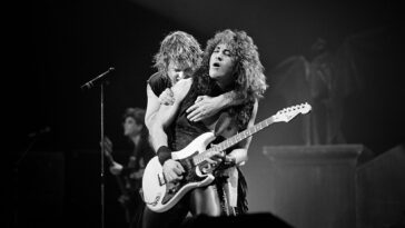 Jake E. Lee Reflects on His Journey to Create Ozzy's The Ultimate Sin]