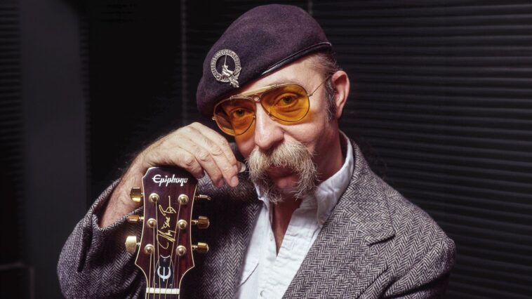 Jeff "Skunk" Baxter reflects on his most unusual studio experiences.]