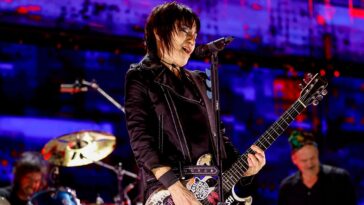 Joan Jett: Challenging Stereotypes and Self-Taught Guitar Skills]