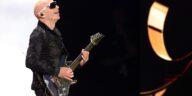 Joe Satriani Discusses His Conversation with David Lee Roth and Alex Van Halen Regarding the EVH Tribute Tour]