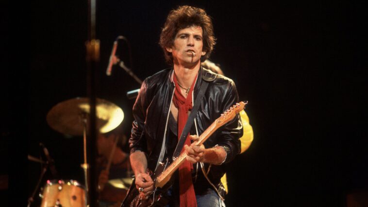 Keith Richards discusses his thoughts on 1980s shred guitar.]