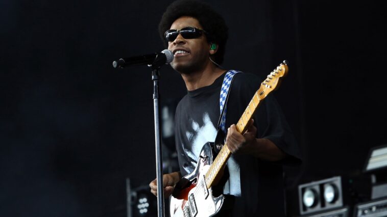 KennyHoopla secured his top Tele through a questionable Facebook transaction.]