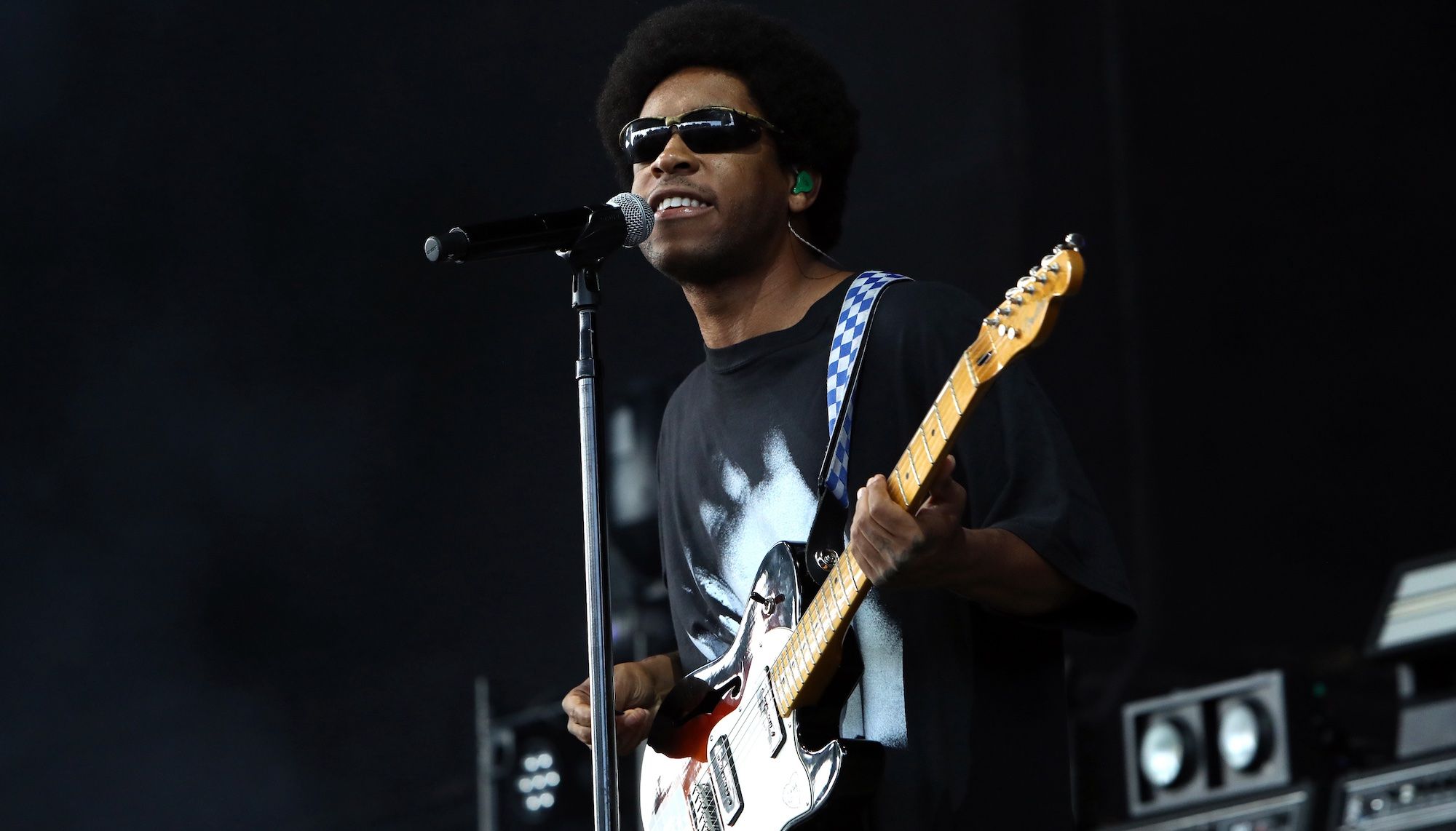 KennyHoopla secured his top Tele through a questionable Facebook transaction.]