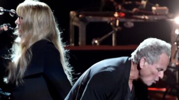 "Lindsey Buckingham Suggests a Possible Reunion with Stevie Nicks, Inspired by Renewed Connection"]