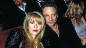 Lindsey Buckingham suggests a possible reunion with Stevie Nicks.]