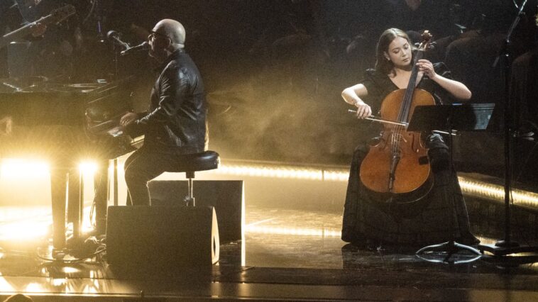 "Paying close attention, you can see the cello slipping as I try to lift it while playing. It was really embarrassing. I think I managed to cover it up, but the sound wasn't great: Laufey shares her experience of a cello mishap during Grammy performance with Billy Joel."]