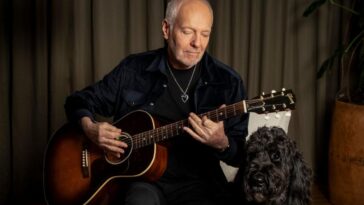 Peter Frampton Releases His First Album in 16 Years, Titled "Carry the Light"]