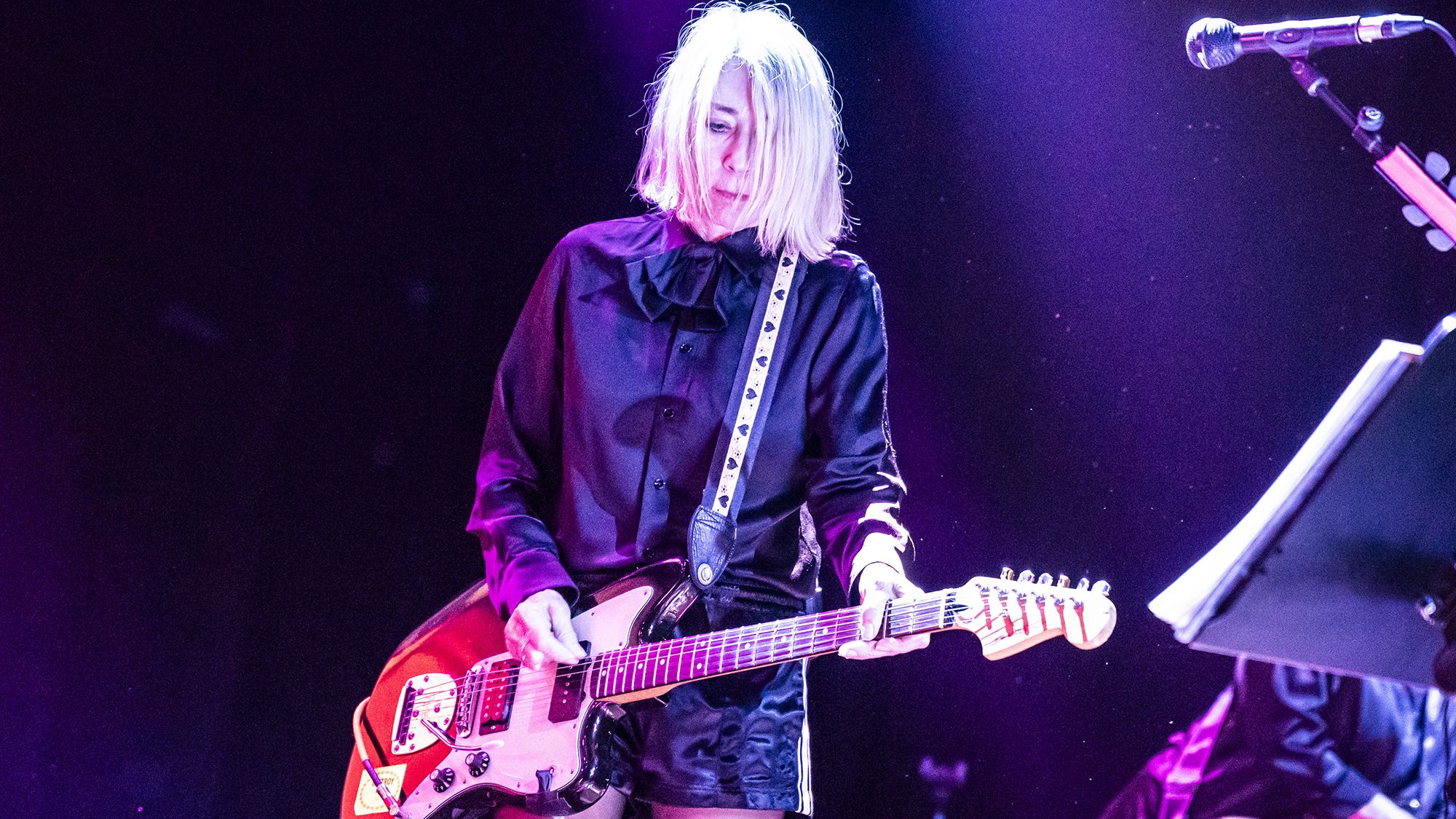Reasons Behind Kim Gordon's Departure from Bass Playing]