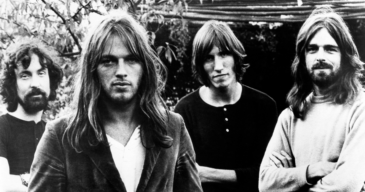 "Regarding the guitar solo, he never stops! You might think, 'Alright, it has to end soon?' But no, he continues, and it’s amazing": The brilliance of David Gilmour in Pink Floyd’s iconic tracks – by Matt Bellamy, Kirk Hammett, Stu Mackenzie, and others.]