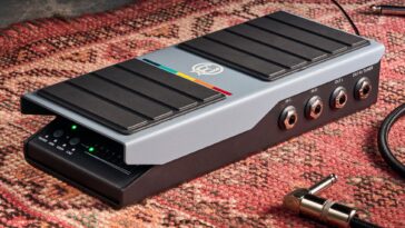 Review of the Walrus Audio Canvas Volume Pedal]