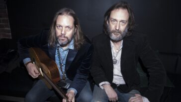 Rich Robinson Discusses the True Reasons Behind the Black Crowes' Split]