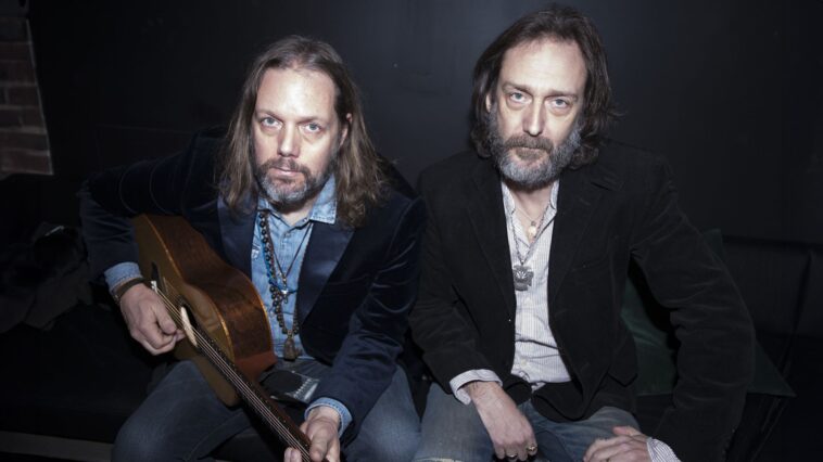 Rich Robinson Discusses the True Reasons Behind the Black Crowes' Split]