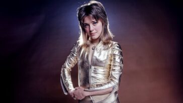 The Night Suzi Quatro Nearly Injured Alice Cooper's Nose]