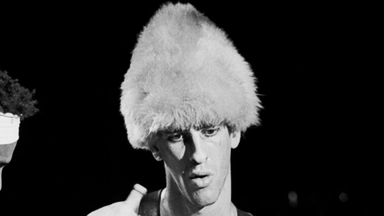 "Uncanny Style-AI: Hillel Slovak's Voice in New Chili Peppers Documentary Produced by AI"]