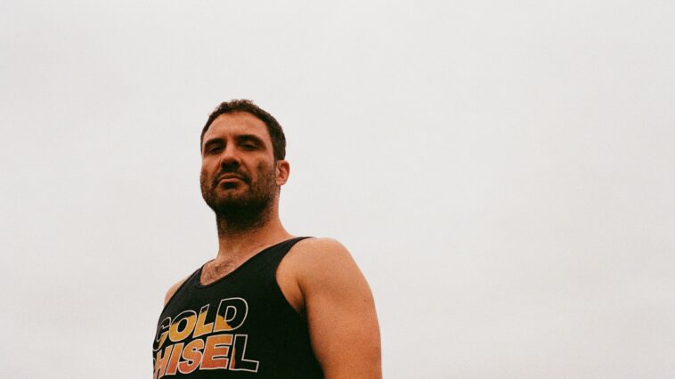 "Wild Nature Can Drive You Crazy, Especially When You're Fleeing from Police Gunfire": William Crighton Discusses Bush Psychedelia, Teaming Up with the Late Rob Hirst, and His Latest Album, Colonial Drift]